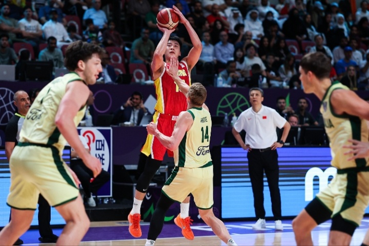 开云品牌-“暑假工”继续深造！王俊杰将回美国进行夏训 亚洲杯进最佳阵容